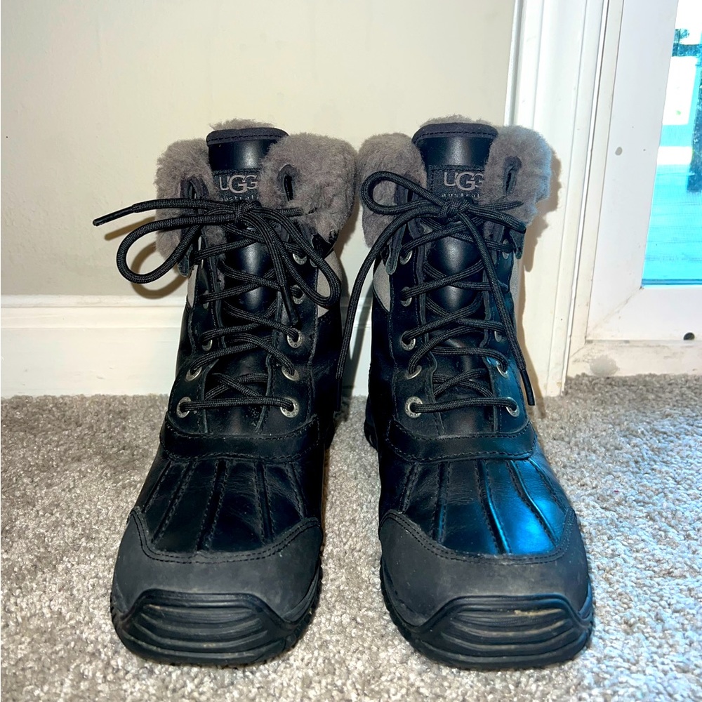 UGG Adirondack Snow Boots (Size 8)